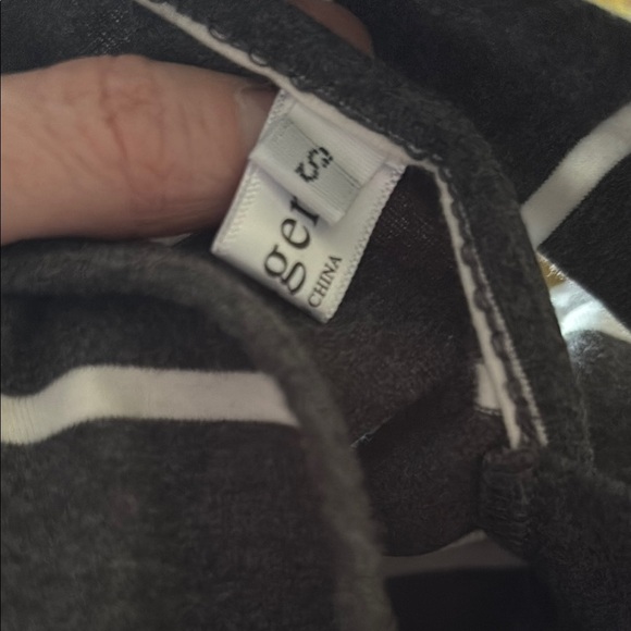 Gray and White Mini Dress with Crew Neck and Short Sleeves - Picture 3 of 3